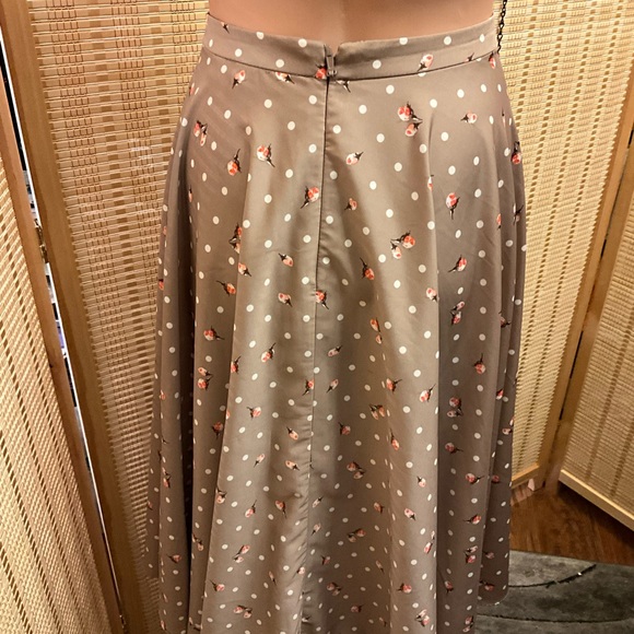 Beautiful Eva Mendes skirt - Picture 2 of 5